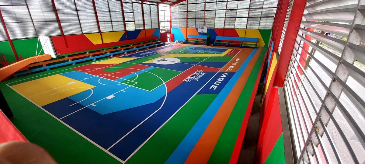 AbelMartinezD's tweet photo. Hato del Yaque siempre soñó con un techado deportivo para que su juventud hiciera deportes ... lo pidieron, lo prometimos y (hoy) lo entregamos. Lo que se promete ¡¡se cumple!! ... Seguimos trabajando duro y sin parar: diciendo y haciendo, prometiendo y cumpliendo. https://t.co/k4O8DdPHnF