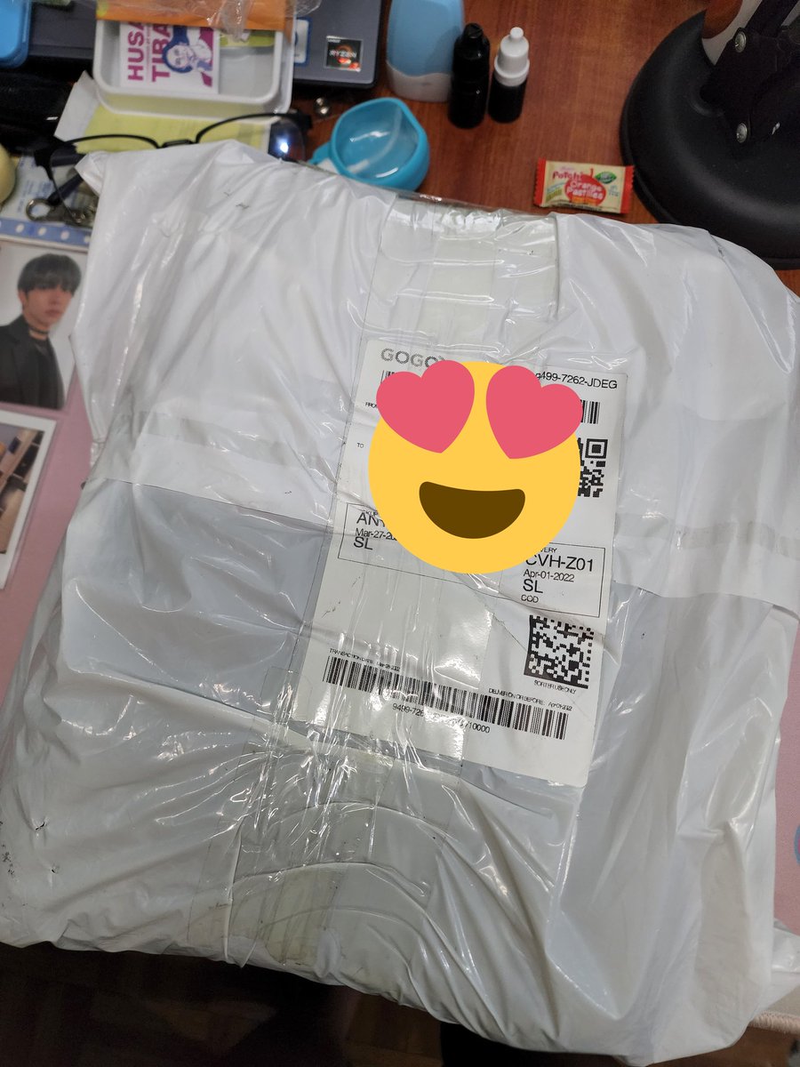 JFBPBuys's tweet photo. #JFBP_Nabudol 
Habang nagduduty talaga ako kanina, kilig na kilig ako dahil alam kong nareceived na sa bahay yung parcels HAHA naalala ko na naman yung kaba ko nung nagsubmit ako ng form nito last time @sgdcart 🤣

#sgdproofs 💗 https://t.co/vHmrF0a2ZZ