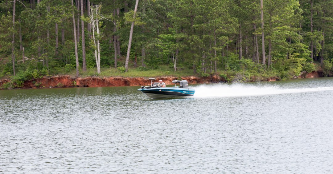 fish_alabama's tweet photo. Full speed ahead!
#fishalabama #alabamafishing #abt #alabamabasstrail #fish #fishing #gofish #gofishing #fishinglife #lakelife #explorealabama #travelalabama https://t.co/YYGjI6UAnL