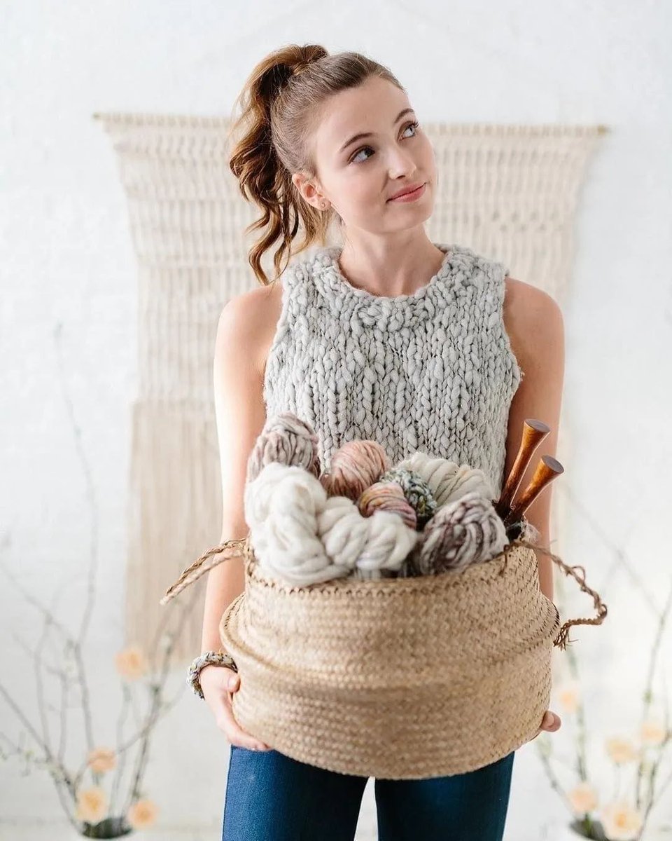 #tip del día: dale un toque único y personal a tus espacios con detalles hechos a mano. Puede ser tejido, pintado, tallado, etc. 
Cualquier cosa que hagas va a ser 100% única para tu casa y le va a dar una calidez que no se puede copiar ♡ 

#remaxnorte #tipdeldia