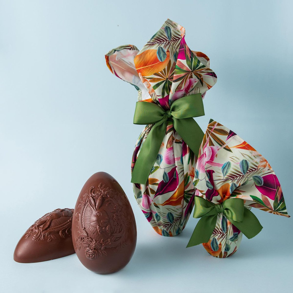 FCIA_org's tweet photo. From a typical Brazilian delicacy, the Honey Bread Egg was born. @ArceliaGallardo developed this egg based on a typical Brazilian dessert that they love and want the whole world to try. π«π―
https://t.co/qHecGTFwea
#makeminefine #whatsinyourbasket #easter2022 #chocolateegg https://t.co/kuDNU43Uji