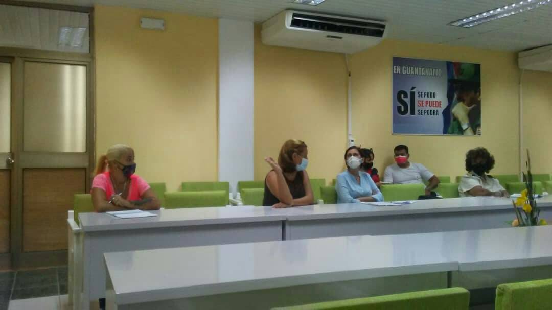 Citmagtm's tweet photo. En el #GrupoProvincialDeBahía, se presentó el Plan de #DescontaminaciónDeBahía2022, teniendo en cuenta el estudio de calidad de las aguas del #RíoGuaso realizado por el #ENAST, las acciones previstas por los principales focos contaminantes al #EcosistemaMarino de la #BahíadeGtmo https://t.co/PFgQmFllUi