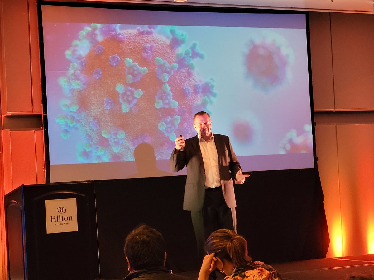 _fonta's tweet photo. El profesor Patricio O´Gorman @patoguru realizando un repaso de lo que fue el 2020 para la humanidad en la #ZitroUniversity
por @Zitrogames
#ZitroSureBet #CasinoGaming #Slots #ZitroExperience #ZitroUniversity #Argentina https://t.co/kLarMzhliV