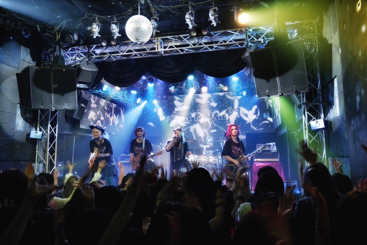 ScarletValse's tweet photo. 2022年3月30日㈬ 渋谷REX
Scarlet Valse 無期限活動休止前ラストツアー TOUR FINAL [Remind of Secret Eden ～The Last Scene～東京編Day.2]
たくさんのご来場ありがとうございます！

本日のライブをもちましてScarlet Valseは無期限活動休止となります。

今まで本当にありがとうございました！ https://t.co/1Zoc4xOHPY