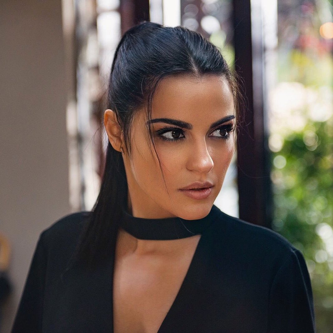 MeConteJa's tweet photo. Você Sabia? 

"La Octava Cláusula" é o título original de "The Deal" e contará com as atuações estelares de Maite Perroni, Óscar Jaenada, Manu Vega &amp; Paulina Dávila, sob direção de Koko Stambuk.
Chegará ao catálogo do Amazon Prime Video no dia 29 de Abril. https://t.co/hXKKWdgYHy