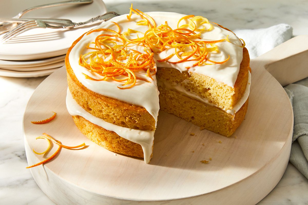 Food52's tweet photo. A stunning citrus cake in one bowl from @yasmin_khan #GeniusRecipes https://t.co/CTiIBd1pvX https://t.co/3F46sx2FqR