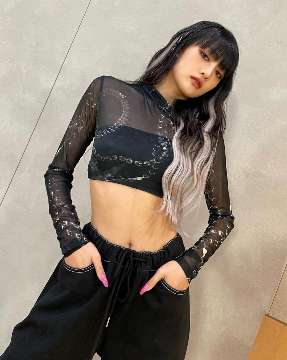 😳