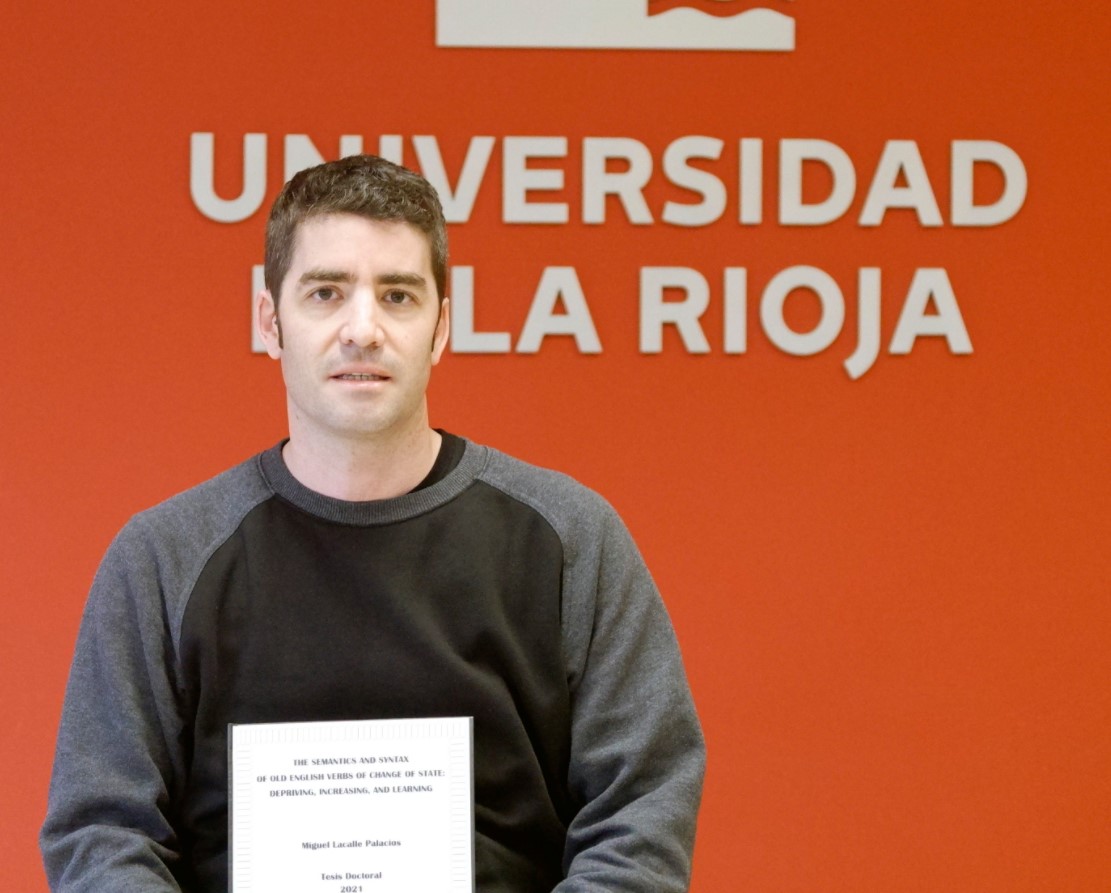 Miguel Lacalle Palacios, #doctorUR con una tesis sobre la semántica y sintaxis de los verbos de estado en inglés antiguo.

¡Enhorabuena, Miguel, 👏👏👏👏!

ℹ️ ow.ly/QKTP50Iw5OT