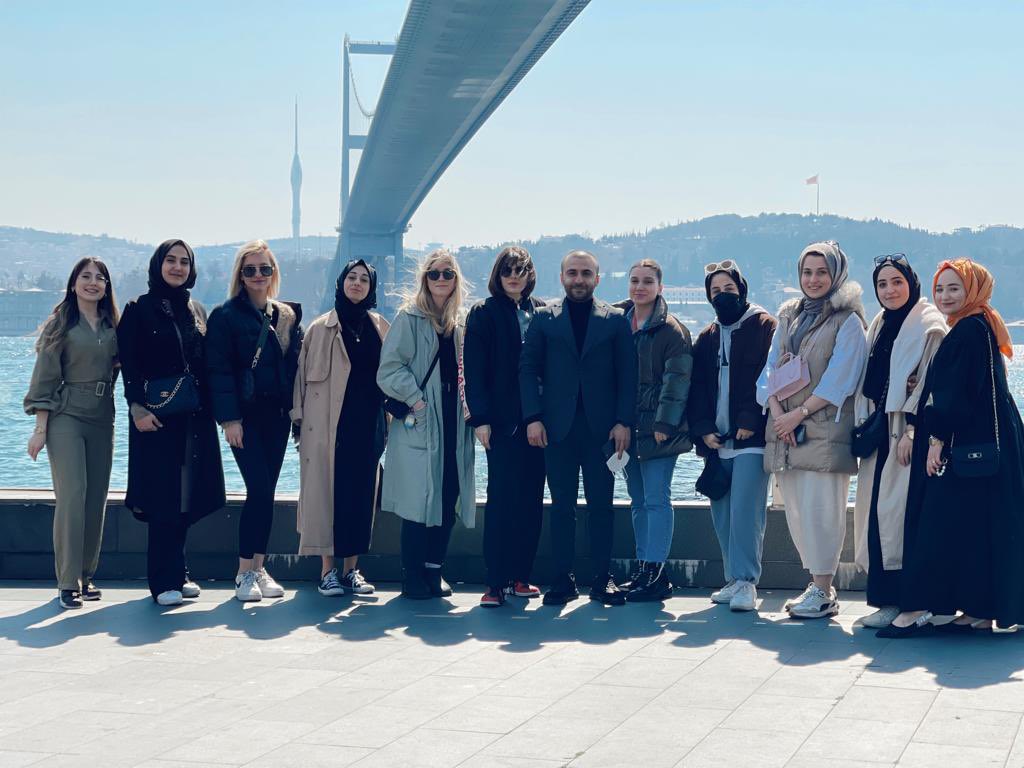 Beşiktaş AK Genç Kadın Yapılanması İlçe Gençlik Kolları Başkanı <a href="/MuratCanGezici/">Murat Can Gezici</a>’nin Katılımıyla kahvaltı programı gerçekleştirdi.