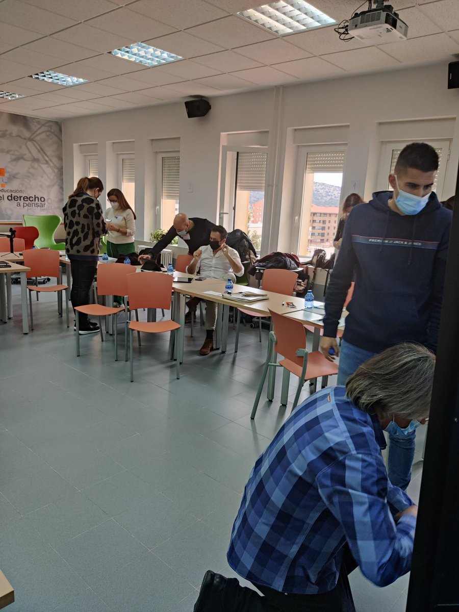 CFIE_Segovia's tweet photo. Formación de asesores nuevos.
Hoy, taller práctico con Félix Martín @felixcantimp @CFIE_Segovia  en el @CSFPJCYL de Soria  #somosRed
#Formacioncyl #innovacyl https://t.co/lGYJLz0JV4