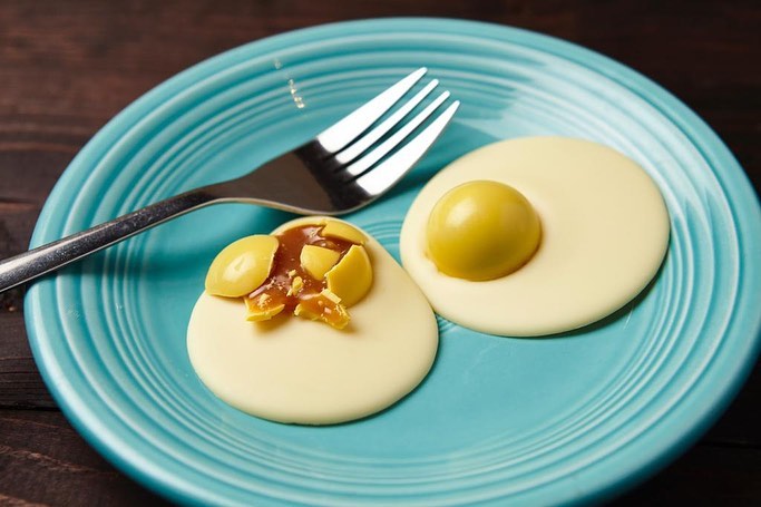 FCIA_org's tweet photo. They’re back!!
From now until Easter, why not try swapping out boring normal eggs for @ChocolateMaya1 salted caramel and white chocolate eggs?
⬇ They can be found at:
https://t.co/Mt3qza4ei6
#fcia #makeminefine #eastereggs #chocolateeggs #whatsinyourbasket #easter2022 https://t.co/LiY7M6vw4I