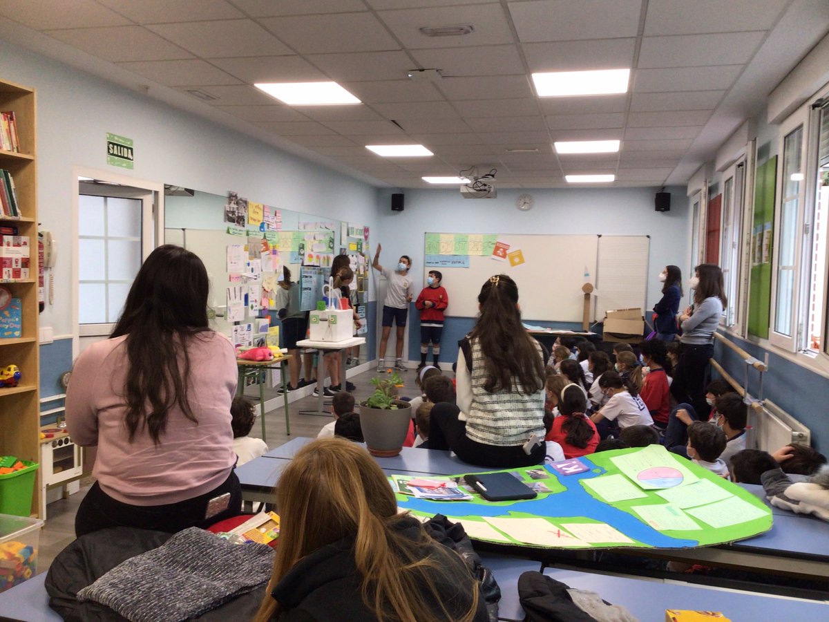 GloriaCampillo2's tweet photo. Year 6 students from @Colegio_Brains  #Lombillo doing their dry-runs towards their Exhibition, #PYPX2022. One week to go! Proud mentors listening to them! @lucia_gui19 @najoua_q @soniasanchez85, Lorna Briggs, Vicky Powatka and @Nerea49536262 https://t.co/MICOlxQmCs