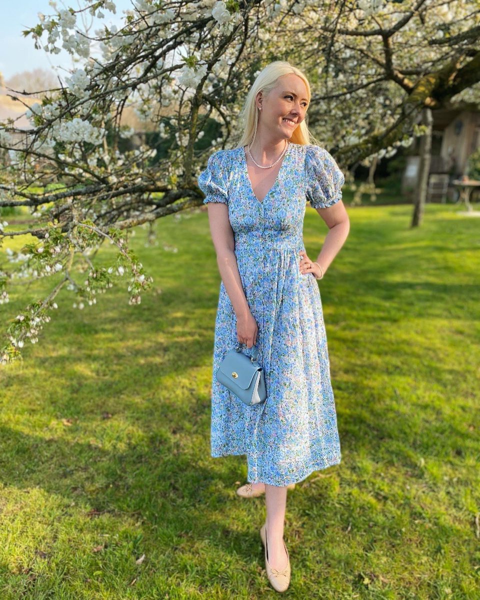 Springtime - time to show off my Mini Holly bag <a href="/TUSTING/">TUSTING</a> again 💙