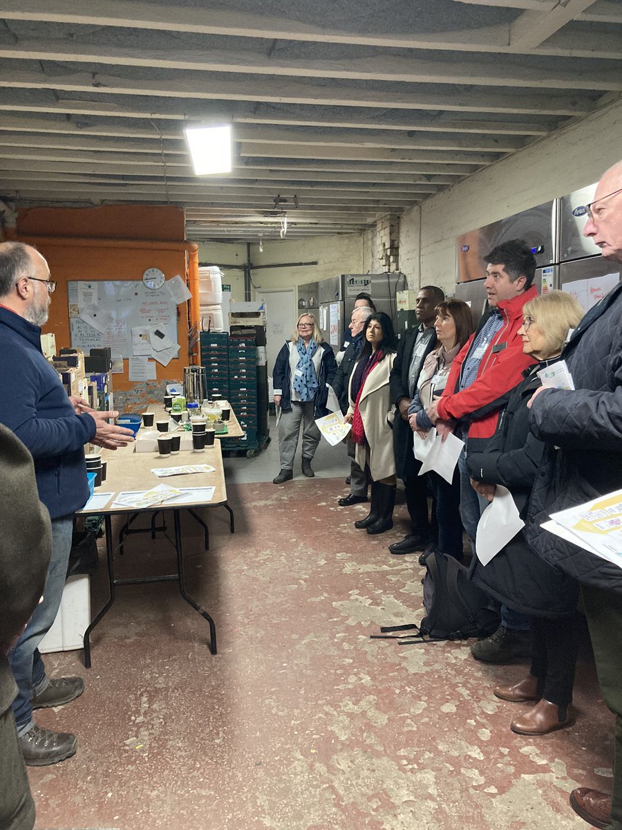 Michelle_SYCF's tweet image. A great day visiting @RegatherCoop @HeeleyCityFarm &amp;amp; Sheffield Organic Growers looking at food sustainability.  Businesses and individuals heard first hand on how the groups are working to combat climate change. @SYCF1986 @SY100Network #syclimateactionfund #collaboration