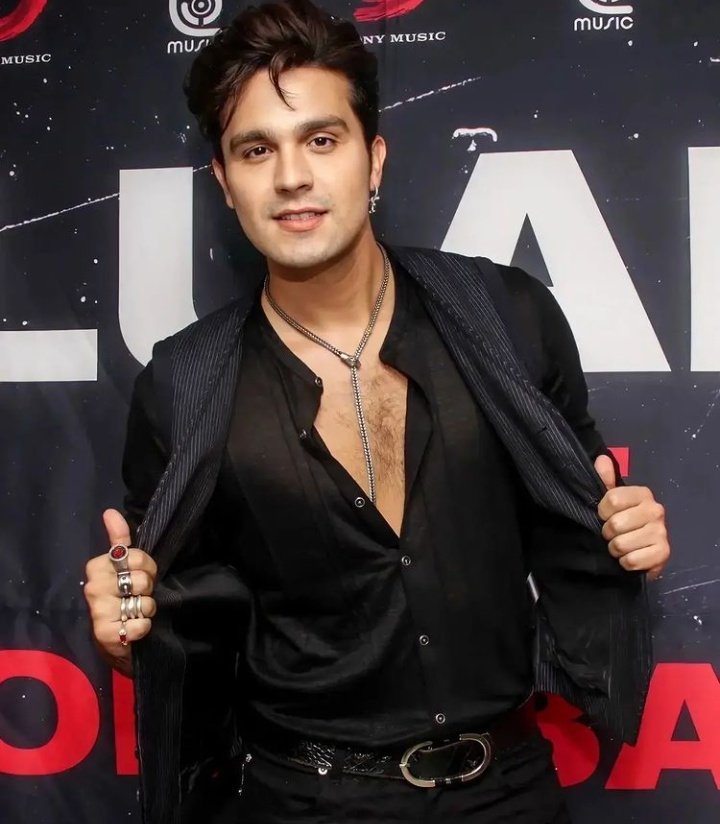 Você é aquela coisa boa no meio da minha bagunça. ❤ <a href="/luansantana/">Luan Santana</a>