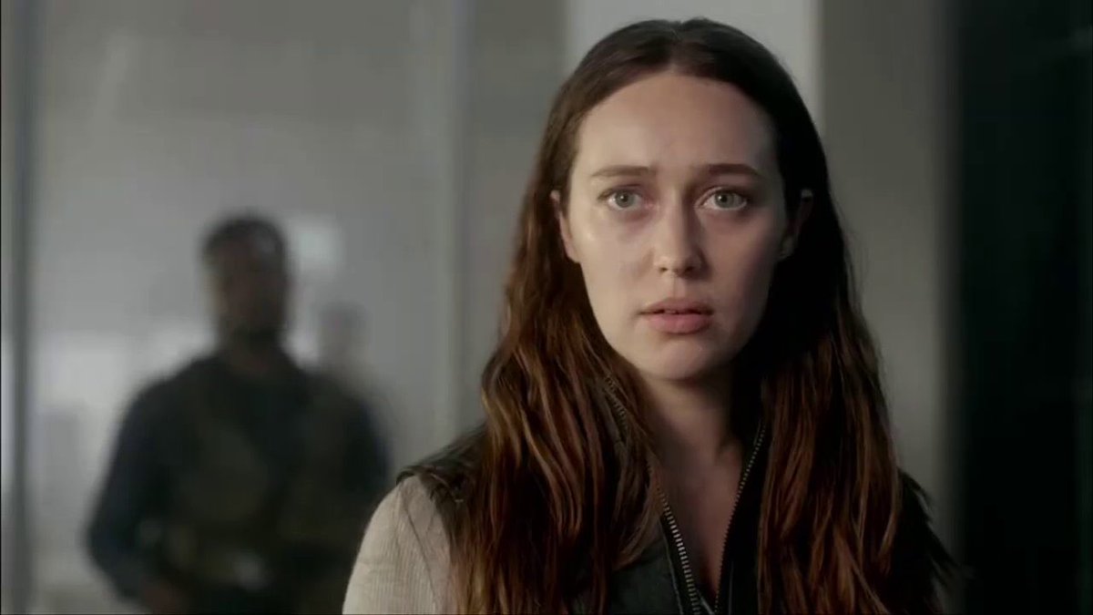 FearTWD convention tweet media