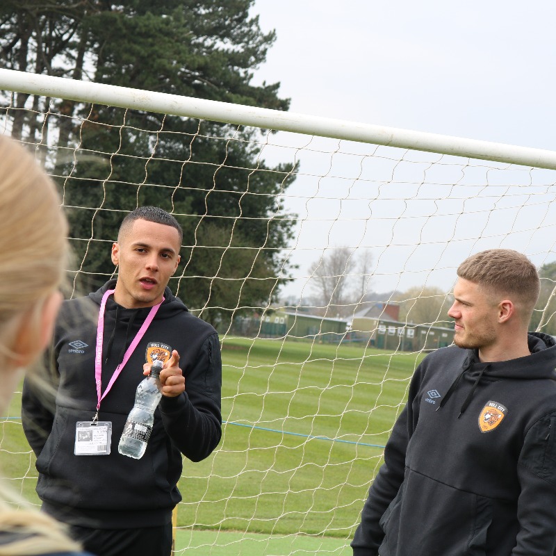 HullCity's tweet photo. 🐯 𝐓𝐢𝐠𝐞𝐫𝐬 𝐓𝐫𝐮𝐬𝐭 🐯

🏟️ @SouthHunsley U13 Girls are set to represent the Tigers Trust and Hull City at Wembley Stadium in the @UtilitaFootball Girls Cup Grand Final! 

💪 Good luck on Sunday, girls! 

#hcafc