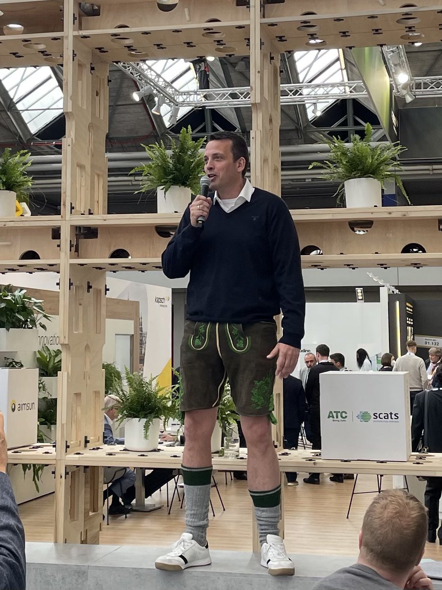 Oktoberfest in Amsterdam! <a href="/yunextraffic/">Yunex Traffic</a> makes it possible. O‘zapft is <a href="/intertraffic/">Intertraffic</a> !
#YunexTrafficITA #intertraffic2022