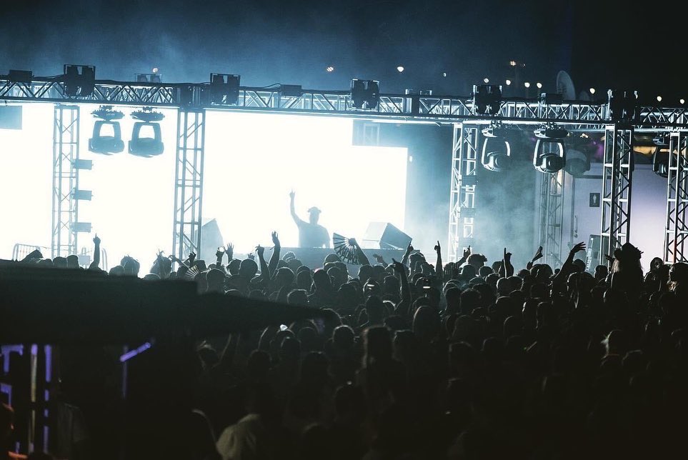 TAG_Live tweet media