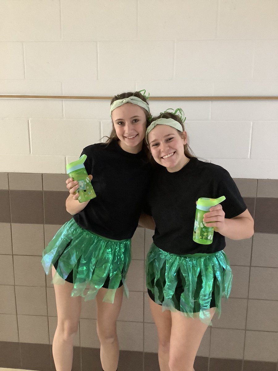 SCSball's tweet photo. Pictures from our twins/triplets competition 
With the winners being our twin farmers! https://t.co/tUmXMaqKah