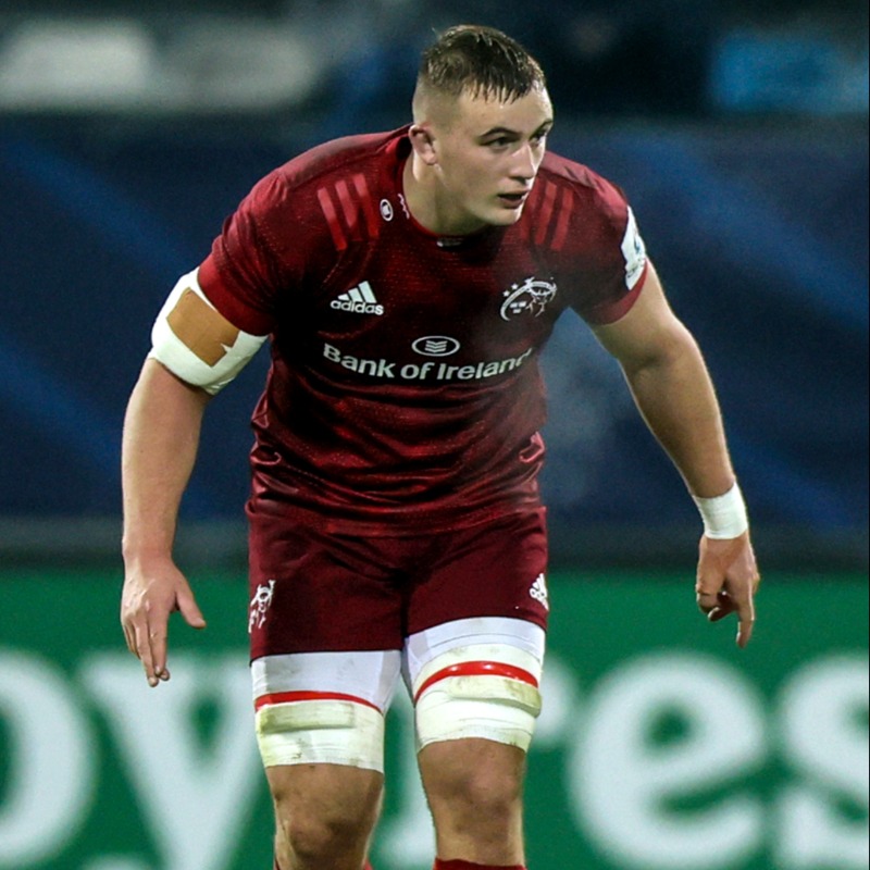 Munsterrugby's tweet photo. 🗞️ CONTRACT NEWS | Munster Rugby are pleased to confirm that Gavin Coombes has signed a 2-year contract extension 🥳

A graduate of the @GreencoreGroup Munster Rugby Academy, Gav was the youngest ever winner of our Player of the Year award last season.

Full details ⤵️

#SUAF 🔴