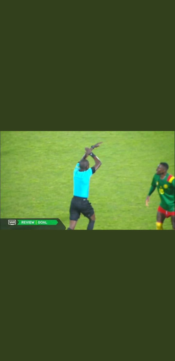 nazimekb's tweet photo. Yoooo man this picture hurts https://t.co/n62aGW7Dsh