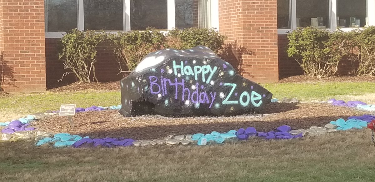 HMSPatriotsPTA's tweet photo. 🥳Happy birthday, Zoe!!!🥳  We hope your birthday weekend was super-fun!!  @HeritageMiddle1    #TheHeritageWay https://t.co/iylFEcFnDk