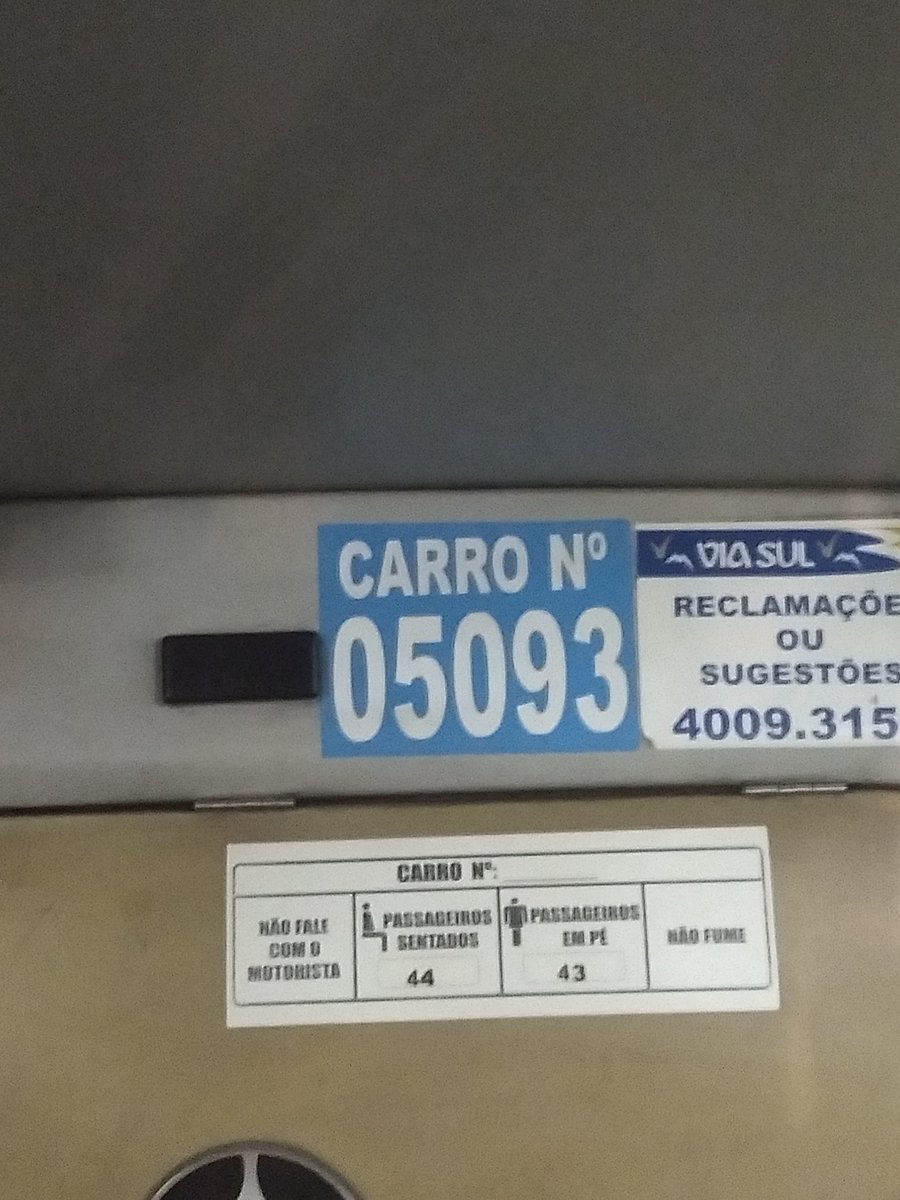 fiuzats's tweet photo. a volta pra casa ontem foi deliciosa

⭐ 50 minutos na parada do via direta (demora confirmada por colegas que esperavam o mesmo ônibus)

⭐ metade do trajeto esperando liberar espaço pra RODAR a catraca

⭐ motorista insistindo que cabia mais gente no cenário dessa primeira foto https://t.co/xvPkTaF44i