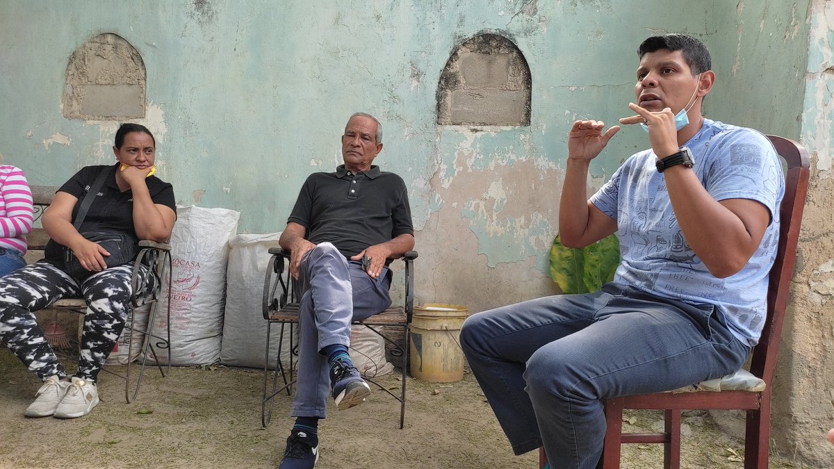 VenteAragua's tweet photo. #30Mar | Nos encontramos en el municipio Francisco Linares Alcántara junto a @Levillegas2, Coordinador de Organización,@Luisferob coordinador de Gestión Pública y @jubelysmab, Coordinadora de Comunicaciones.

La organización es la base para avanzar por un país rico de verdad 🇻🇪. https://t.co/LDwWDshwC6