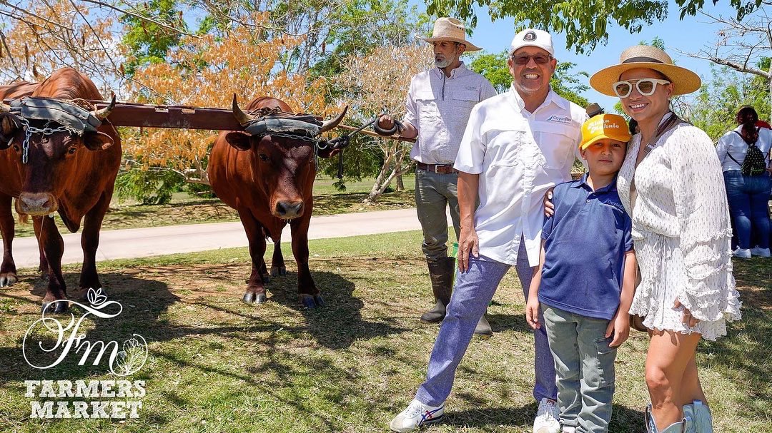 royalisabela's tweet photo. Gracias a todos los agricultores, artesanos, participantes, empleados de Jota Rest y Royal Isabela. Por hacer de este tercer #Farmersmarket uno exitoso y diferente. 
.
Los esperamos  el 19 de Junio, 2022 (Dia de los Padres) Donde celebraremos el 4to Farmers Market
#farmersmarket https://t.co/BbYcChYgCn