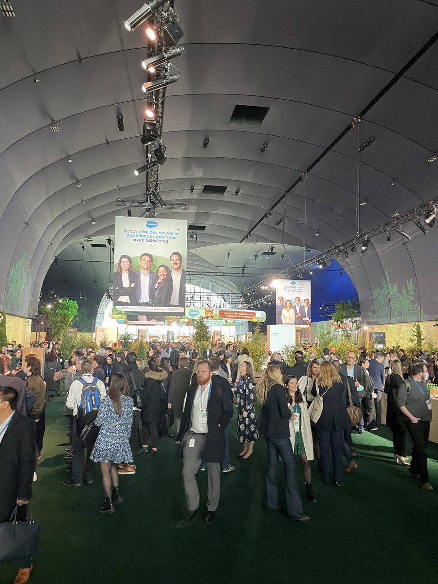 Benioff's tweet photo. I’m so happy we are having events around the world with Salesforce World Tour starting in Paris today with @parkerharris!  Thank you @swbjoyce for making this incredible program happen.  I’m looking forward to reconnecting with everyone around the world. ❤️🌎 https://t.co/eVnsnCEP6n
