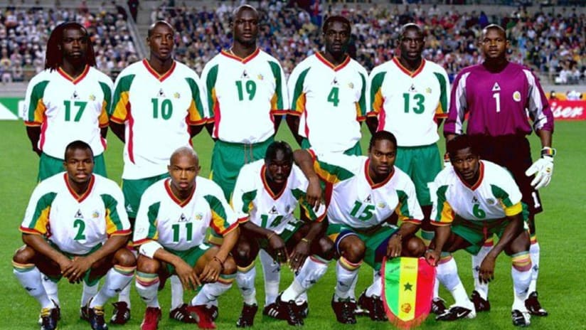 Ryuga750's tweet photo. Je viens de réaliser un truc
Les 3 pays noirs à s'être qualifiés pour la coupe du monde 2022, sont les 3 seuls pays africains ayant atteint les 1/4 de finale d'un mondial :
Cameroun 🇨🇲 1990
Sénégal 🇸🇳 2002
Ghana 🇬🇭 2010        Incroyable 👌🏾 https://t.co/E1bny2Vh50