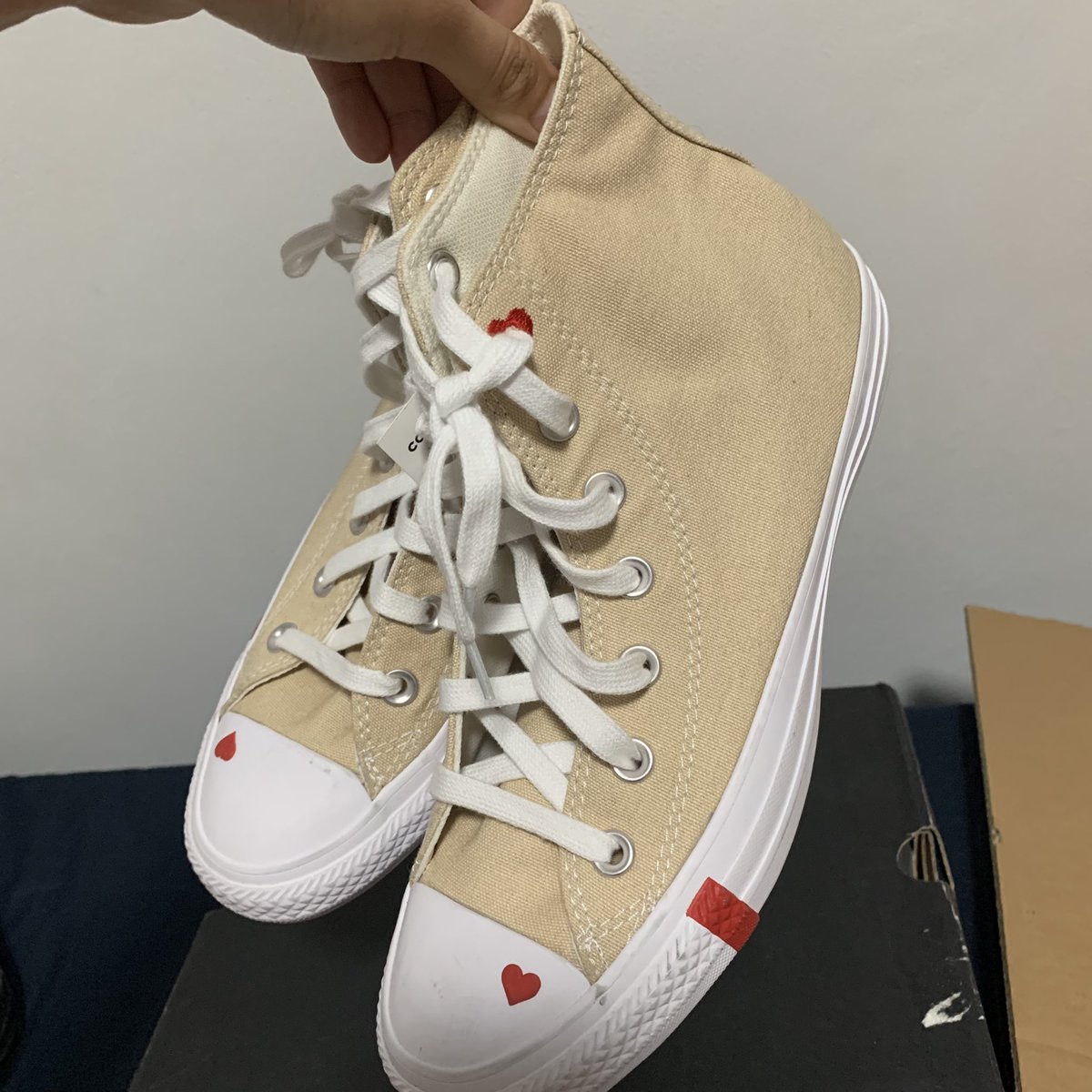 kim301233's tweet photo. คอนเวิร์สหุ้มlove มือ1
📌 เบอร์39 ยาว24.5cm
Piece 950.- ช็อป2190
#รองเท้ามือ2 #รองเท้าconverse #รองเท้ามือสอง #รองเท้าผ้าใบมือสอง #รองเท้ามือสองของแท้ https://t.co/kUd6Upvfm5
