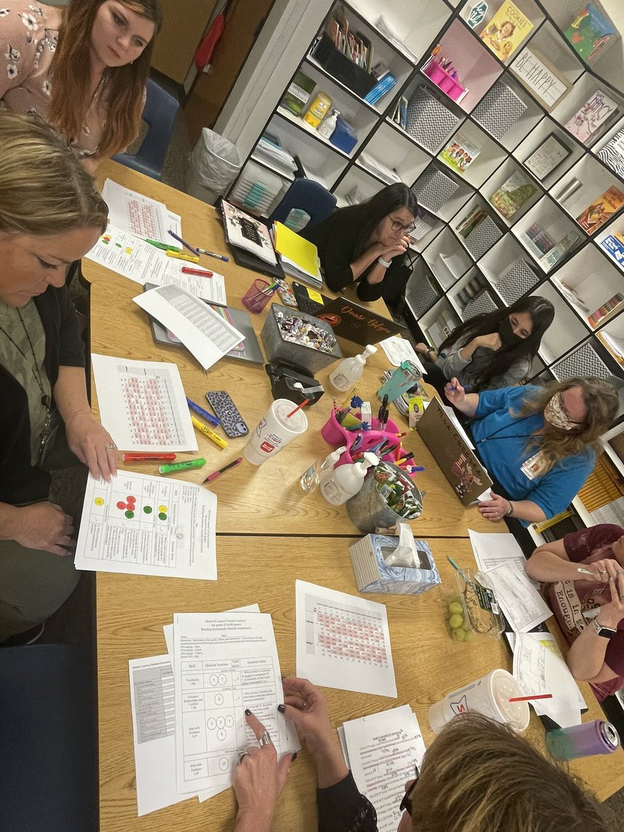 EESPRIDE's tweet image. Our teachers are working hard this morning analyzing the interim data. We have lots of academic growth and student celebrations to brag about this morning. #WeAreElks #EMSproud