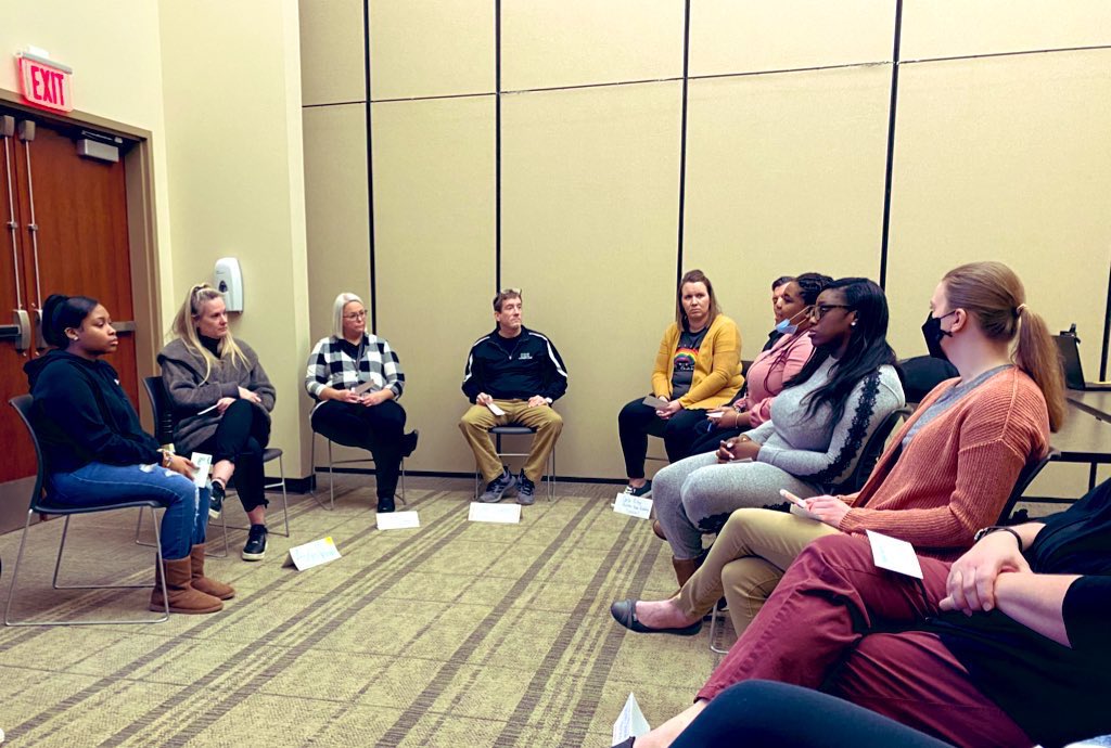 johnriceedu's tweet photo. Our 8th grade @CRSCHOOLS teachers started off today’s professional learning with a student-led community circle from @RCCBAmagnet. Love having our students as an integral part of our collaborative teams! #WeAreCRCSD https://t.co/QRkck7tbwt