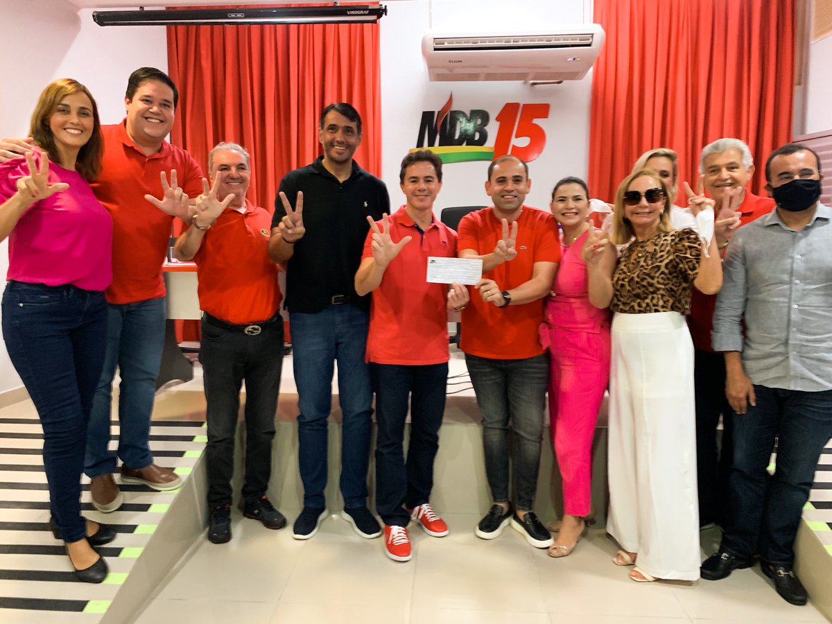 venezianovital's tweet photo. Com muita honra e alegria recebemos em nosso #TimeMDB o amigo CAMILINHO FRANCO . A sua filiação ao nosso partido é uma demonstração de que, com humildade e diálogo, construiremos uma Paraíba melhor! #MDBPB #Lula #Veneziano #Ricardo ✌️ https://t.co/KmcN6cCBbi