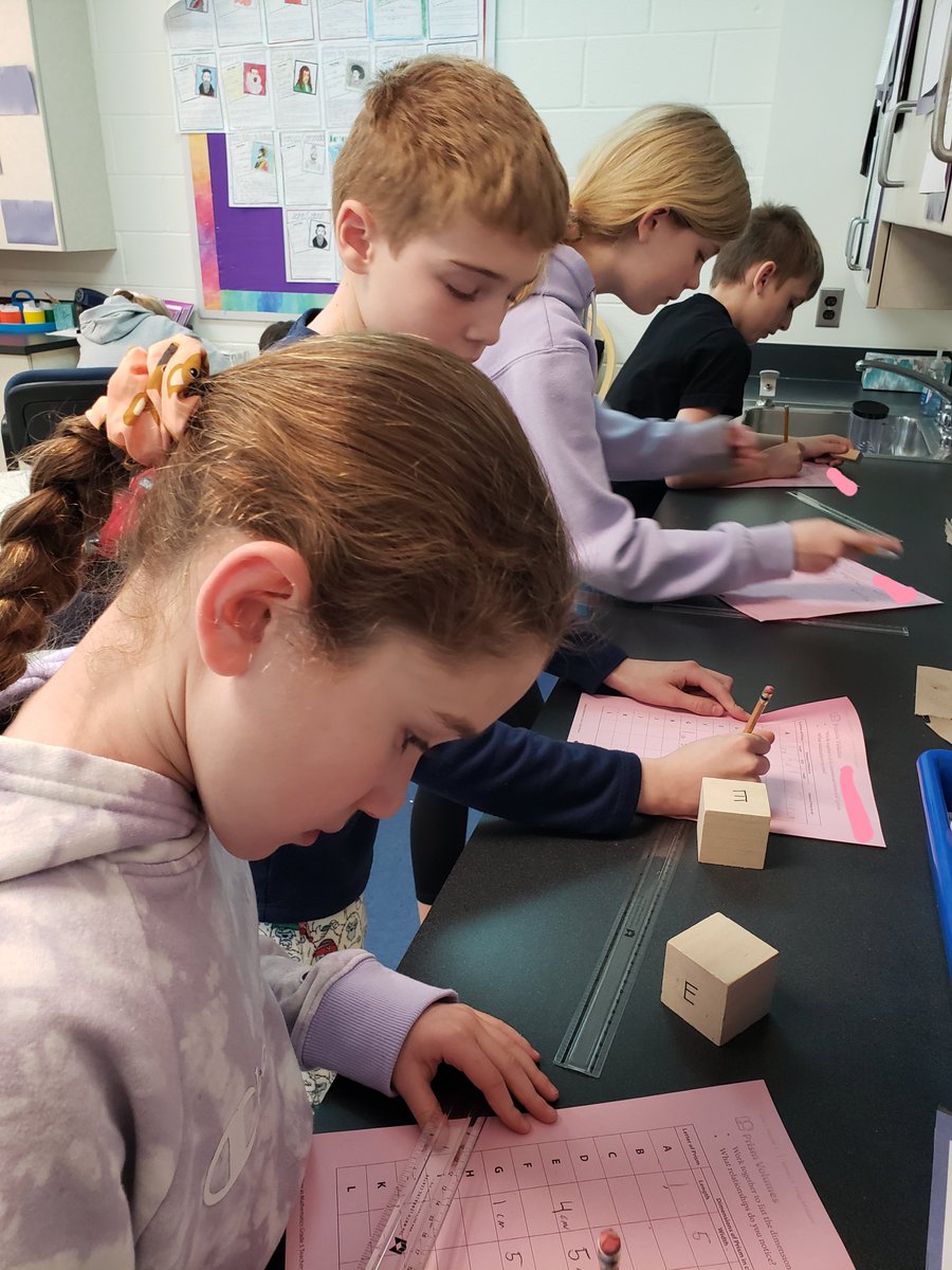 EatonTeaching's tweet photo. Measuring rectangular prisms to find volumes today in Adv 4 math! #teambcps @SparksES_BCPS @SparksES_BCPS @BCPSMATH https://t.co/oLZfUQPfjF