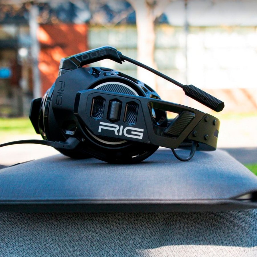 🎧 ¡El diseño rígido garantiza un sonido preciso de alta resolución que lo hará atomizar a la competencia! 

#RIG500 #GearUp #GetGood #auriculares #headset