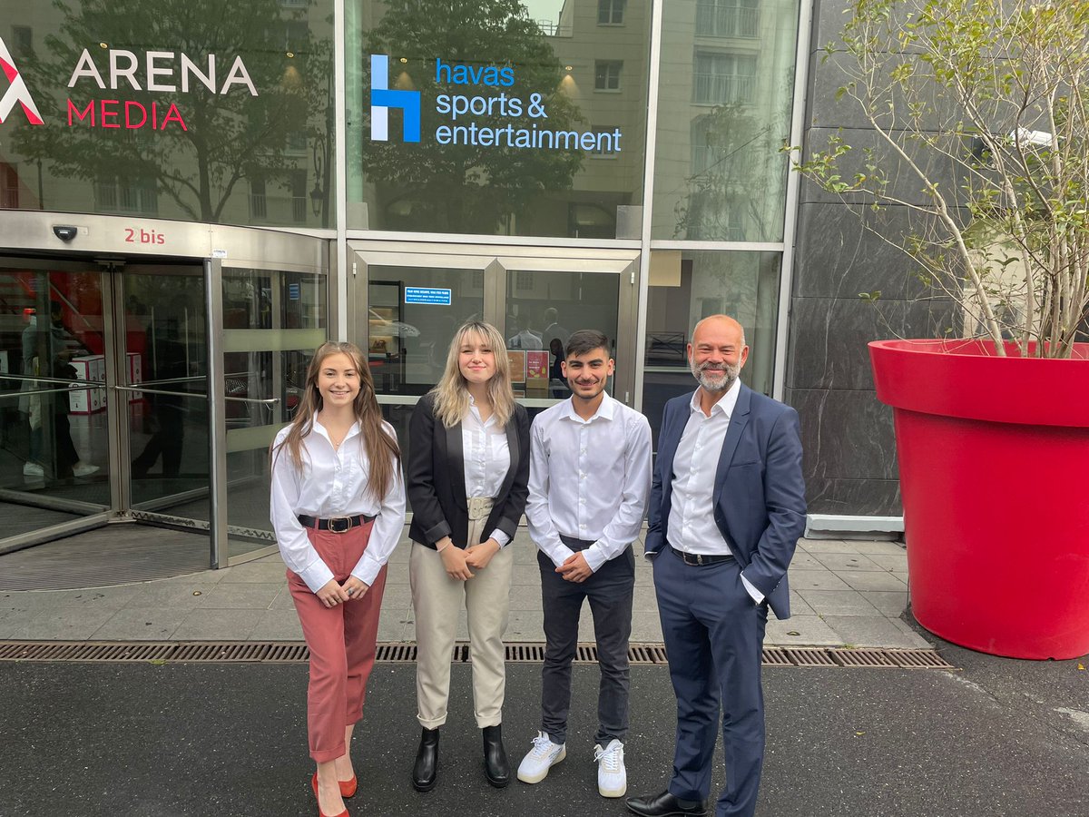 MS_Strasbourg's tweet photo. Notre Team strasbourgeoise est passée devant le jury pour le #MSGChallenge, soutenue par la présence d’Emmanuel Guingand. 
Le reste de l’équipe a suivi depuis Strasbourg la présentation d’Agathe, Axel et Dora. On croise les doigts jusqu’aux résultats 🤞 https://t.co/PPKsNb7s03