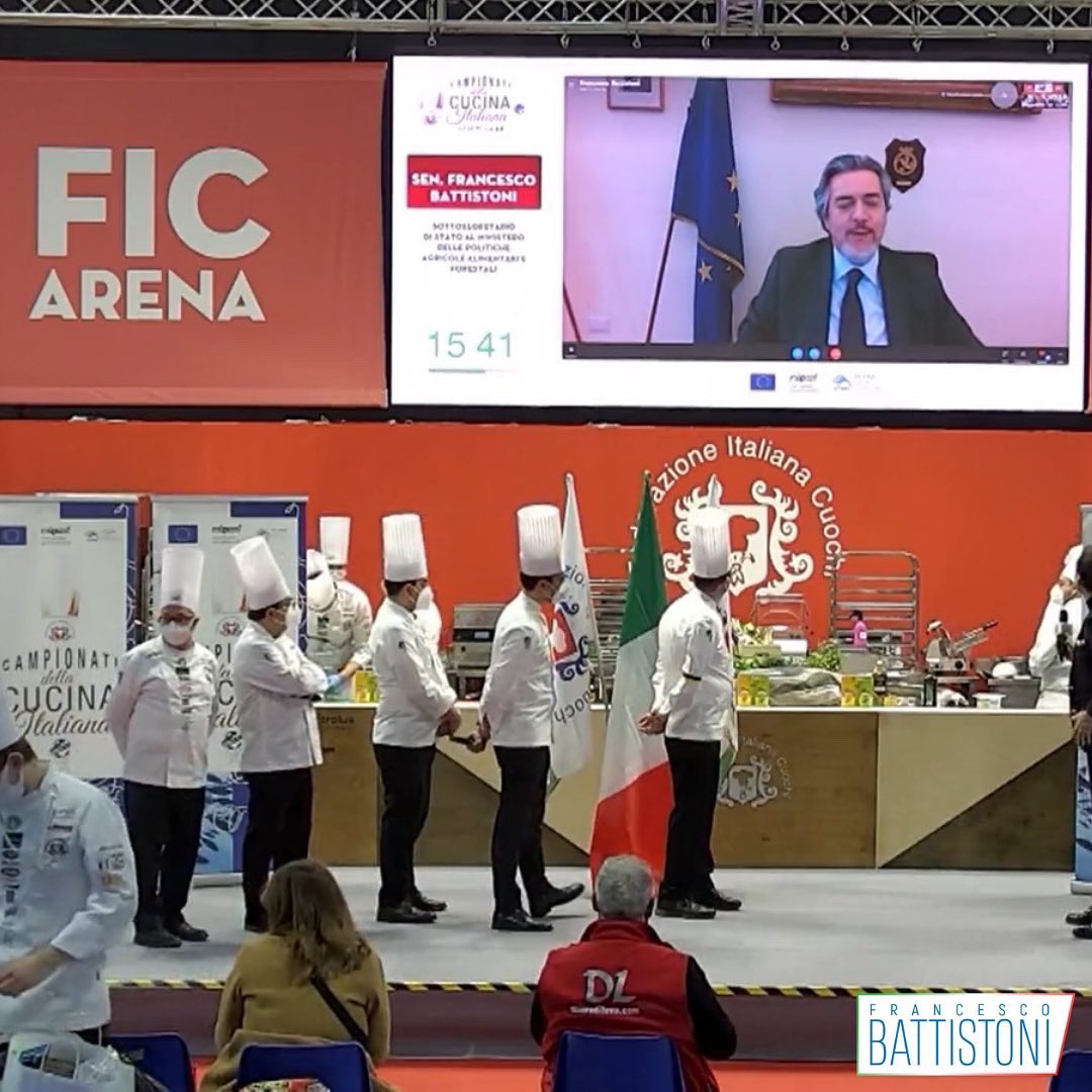 frabattistoni's tweet photo. Oggi sono intervenuto durante la diretta dei Campionati della Cucina Italiana, organizzata dalla FIC.

Insieme allo @ChefCirciello abbiamo parlato dell’importanza del #pesceazzurro, della sua sostenibilità e dei suoi valori nutrizionali per uno stile alimentare sano e corretto. https://t.co/SIw7hhy8ac