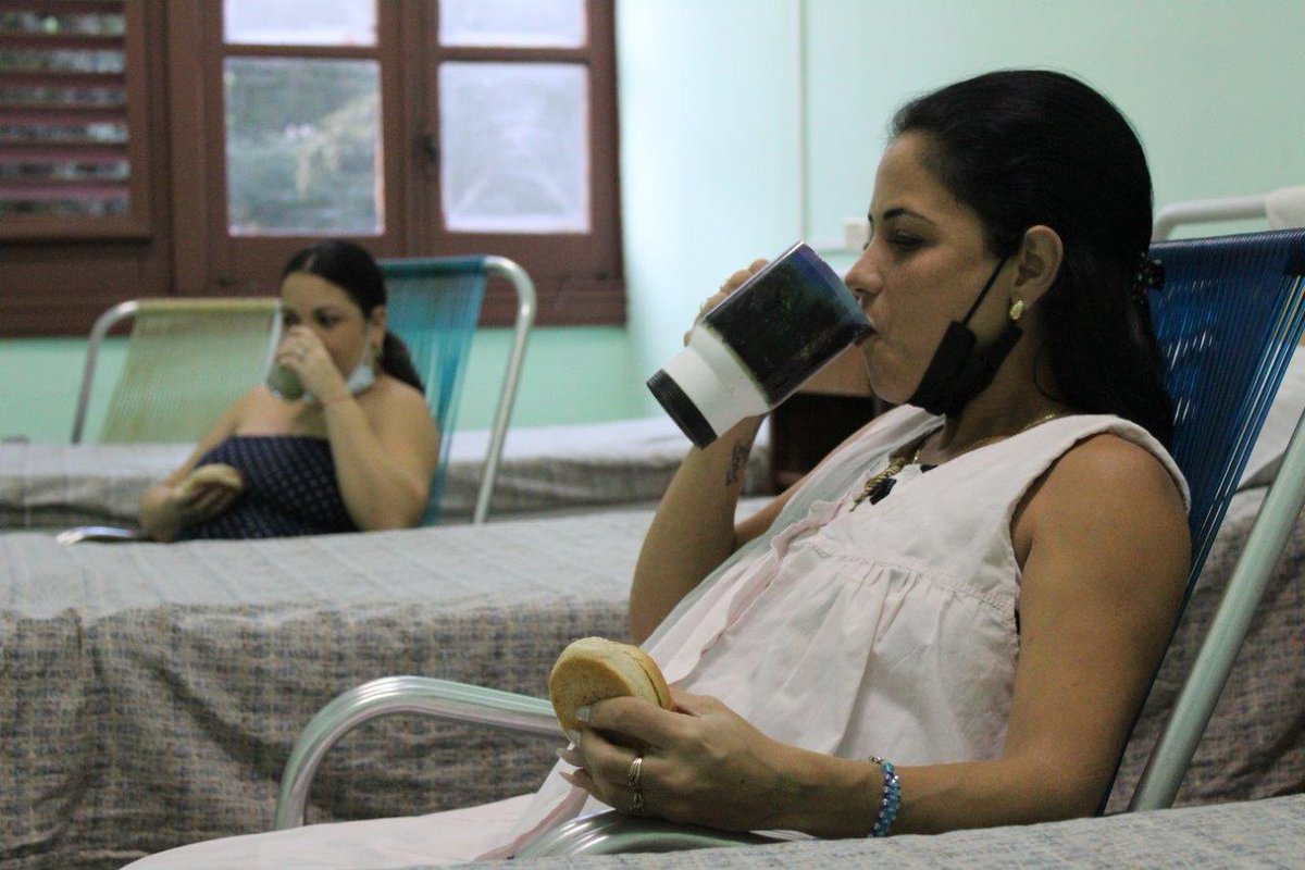 WFP_Cuba's tweet photo. 🤰La leche es uno de los alimentos más completos, fuente de proteínas y calcio.
Con la 🥛 entregada a las embarazadas que forman parte de los programas de la O.del Historiador, #PMACuba y #COSUDE contribuyen a que estas cubran sus necesidades nutricionales y las de sus hijos/as. https://t.co/qGJ2qwnuxp