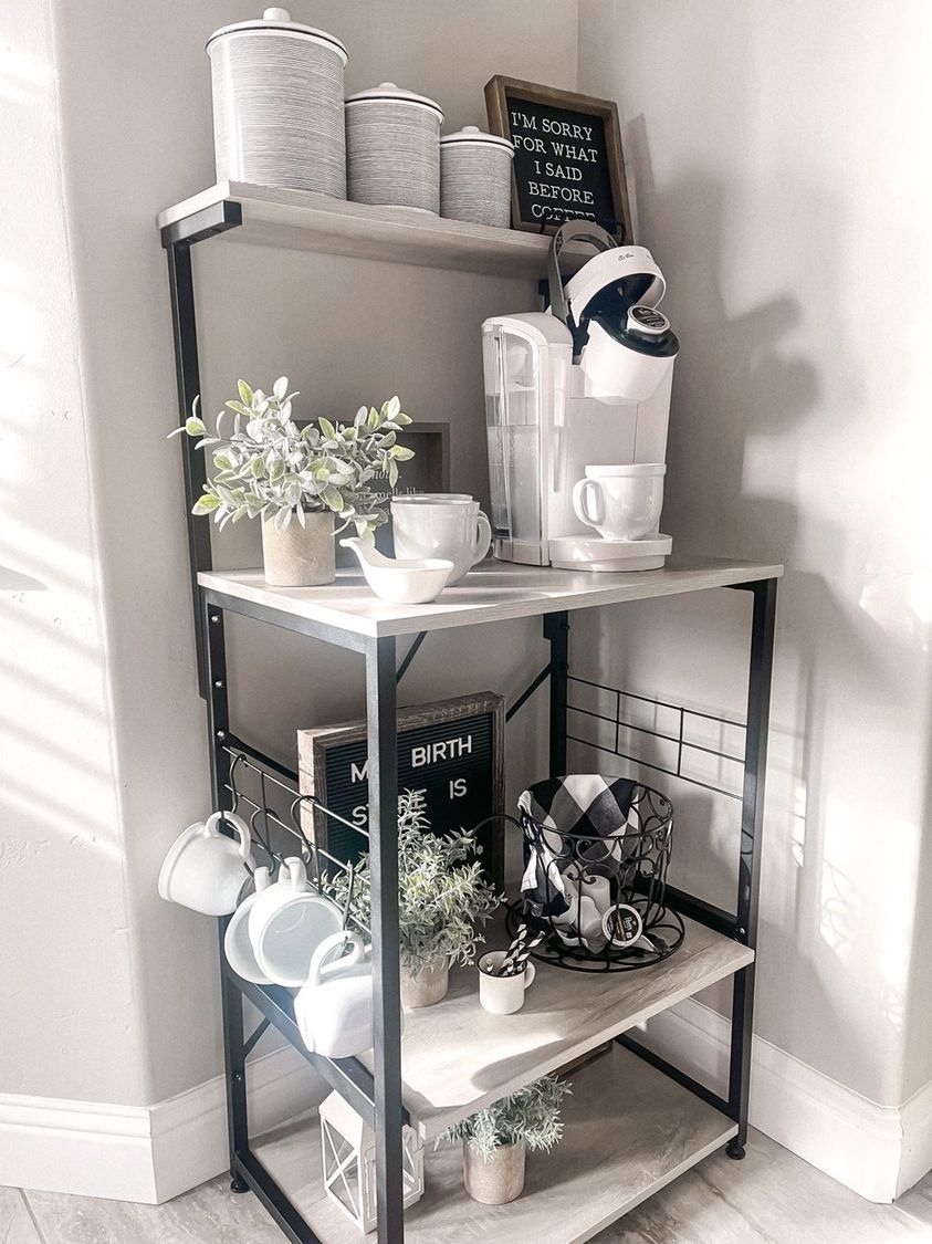BestierOfficial's tweet image. Spring brings us growth and lavender lattes. ☕

📷: @countryrhodesleadhome
#bebestier #craftylittlemarket #lemondecor #coffeebarideas #coffeestation #floatingshelves #rusticshelves #shelfdecor #shelfie #keurig