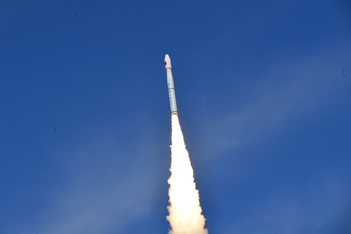 PointOrView's tweet photo. #ICYMI: The epic flight of Long March 11. Check out the beautiful plumes as a mortar system pushes the launcher into the air for ignition. Truly unique and breathtaking visuals. Watch: https://t.co/rYzD7rYpBu  #LongMarch11 #LM11 #CZ11 #ChinaSpace #长征十一号 https://t.co/RwpxgA86ff