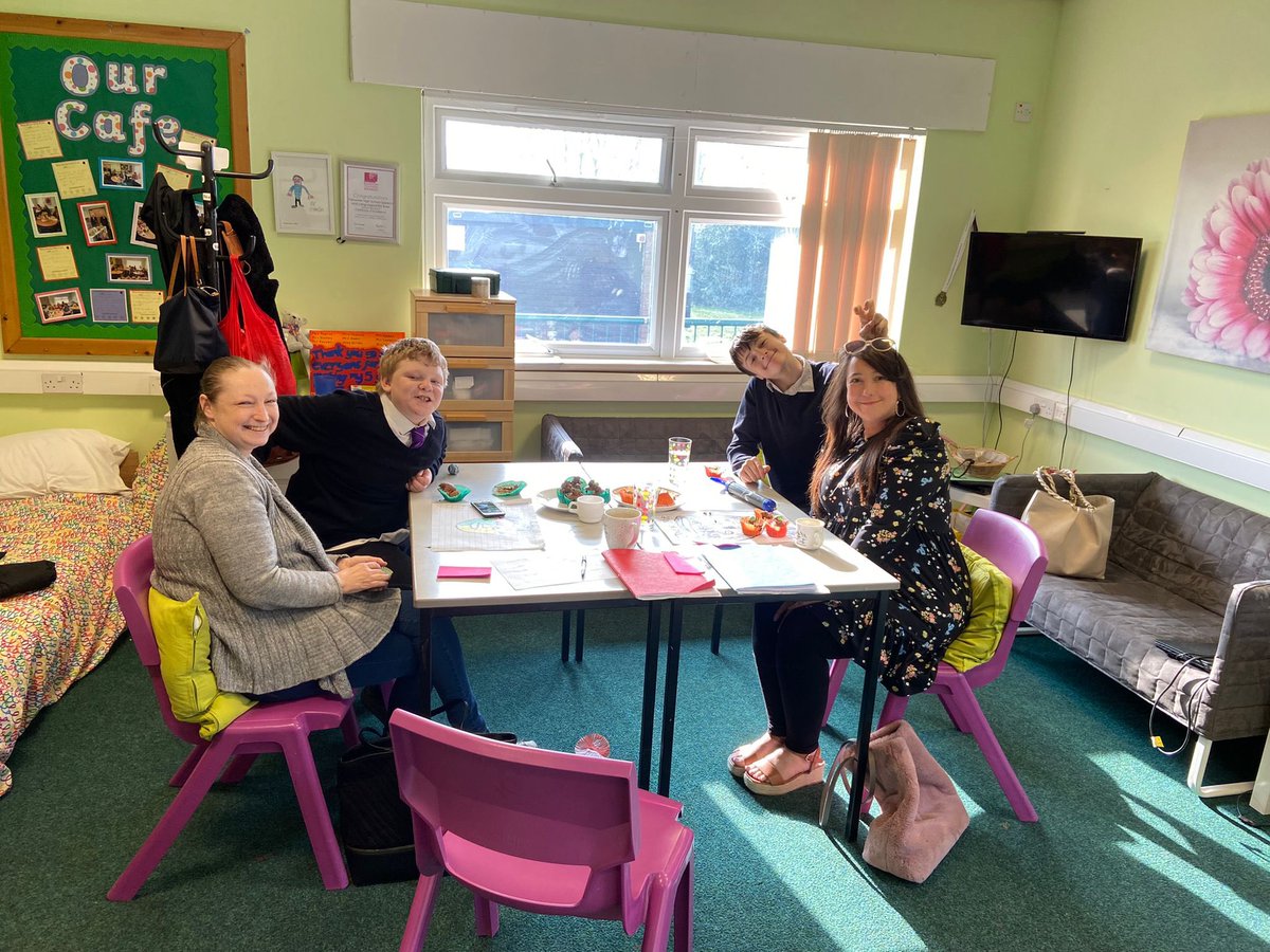 AsdBaseCHS's tweet photo. Today Jack and Wyatt had their PCP meeting where school and home takes about everything that we love about them. They also baked cakes to say thank you to their mum’s for all the support they provide. Such a lovely way to spend then morning #ASD #PCP #ASDBase #sharethelove https://t.co/338etX1CpM