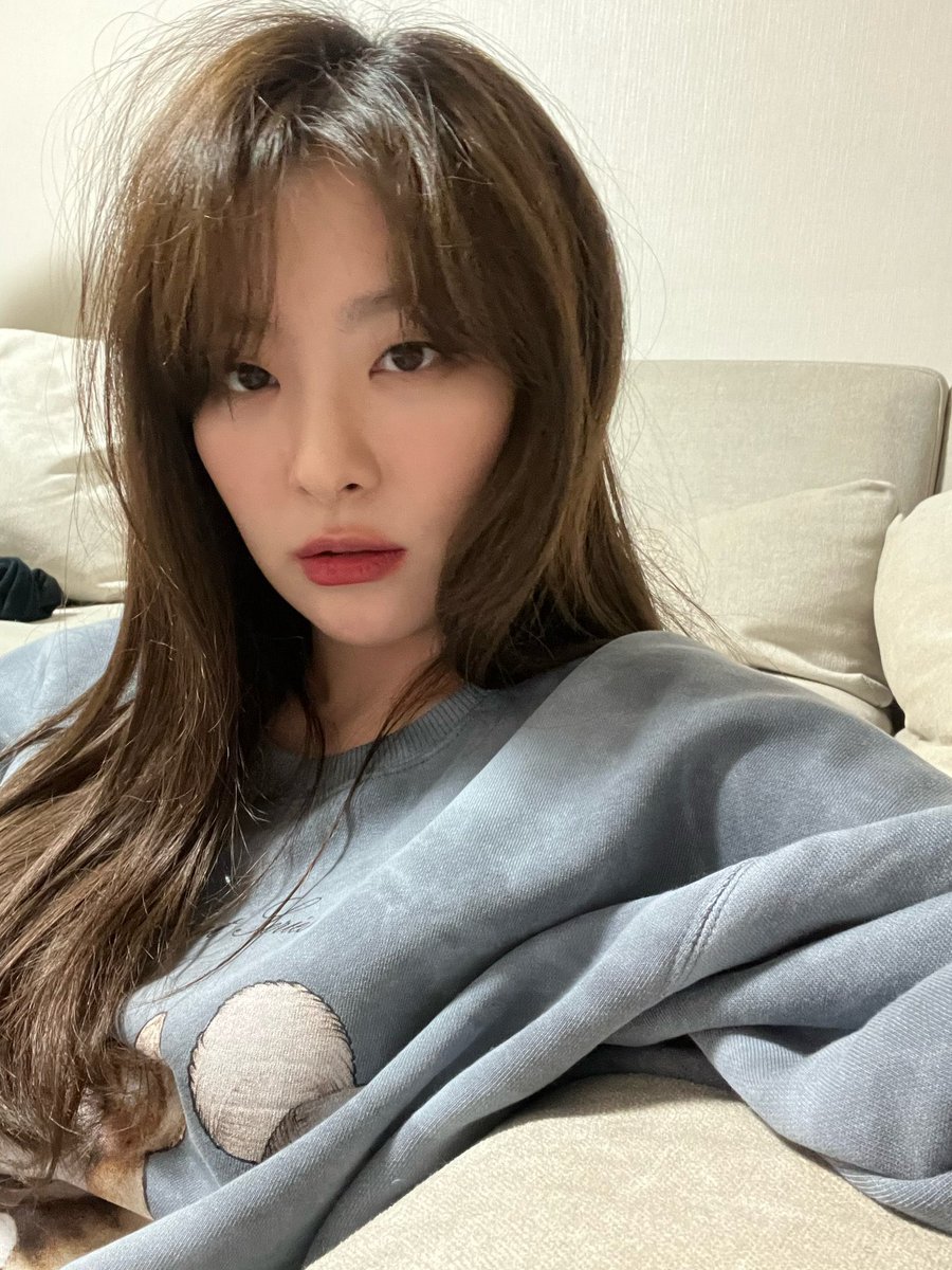 RV_SeulgiK's tweet photo. 오 더 미안해라고 했다가 혼나겠는걸!!!
코로나 나쁜자식이라 하자😤 다들 고마워요 정말ㅠㅠ 예쁜 말 덕분에 빨리 낫겠다!!💛 https://t.co/pPP3yMLLu7