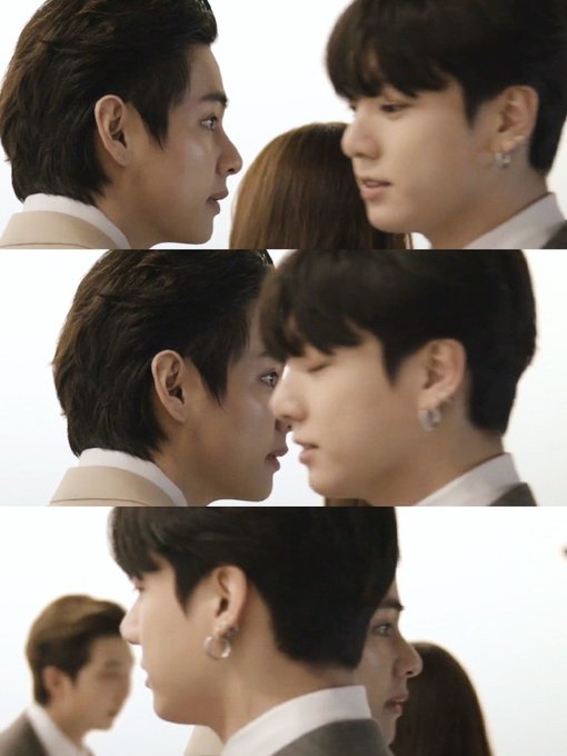 &ldquo; ถ้าเราได้เจอกันอีกสักวัน อยากถาม เธอจำฉันได้อยู่หรือเปล่า เธอจะยิ้มให้ฉันหรือเปล่า &ldquo;  มู้ดได้มาก #ถ้าเราเจอกันอีก<a href="/tag/%E0%B8%96%E0%B9%89%E0%B8%B2%E0%B9%80%E0%B8%A3%E0%B8%B2%E0%B9%80%E0%B8%88%E0%B8%AD%E0%B8%81%E0%B8%B1%E0%B8%99%E0%B8%AD%E0%B8%B5%E0%B8%81"class="tags"><span>#ถ้าเราเจอกันอีก</span></a>