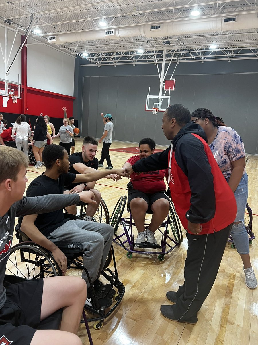 WKUSPM's tweet photo. Dr. Obee’s SPM 305 class helped plan an Adaptive Sport Showcase as part of @CHHS_WKU Diversity and Inclusion Week 2022. First event: Wheelchair Basketball!! https://t.co/XTC7XJxTD7