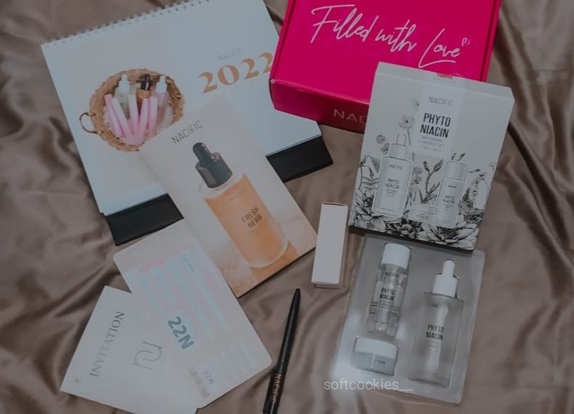 SoftCookies__'s tweet photo. π UNBOXING BOX CINTA DARI NACIFIC UNION π
Hai hai kemarin aku dikirimin box cinta dari @NacificUnion @nacific_id yuk ikutan aku buat unboxing πππ
#ReviewbyNates
#NatesNeeds
#unboxing
#Reviewnyaafa https://t.co/nfTDfL5jGS