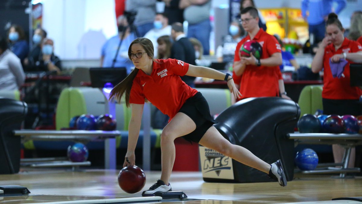 GoDuquesne's tweet photo. "Try bowling in a youth league once a week and see where the sport takes you!"
-Jessica Sacks

Learn how our @DuqBowling student-athletes got involved in the sport ➡️https://t.co/4cQCSoYxwb 

#GoDukes | #50YearsTitleIX https://t.co/KAQLjAe6lz