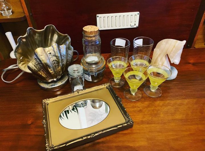 EmmausSLC's tweet photo. Super cool 1960s glasses from @EmmausSLC , ready for summer 💚
What's your latest #EmmausFind? Tag @emmausslc and let us know!
📸: https://t.co/mjLqulSMER
#repost : @EmmausUK
#workingtogethertoendhomelessness https://t.co/NYbDeIpXtz